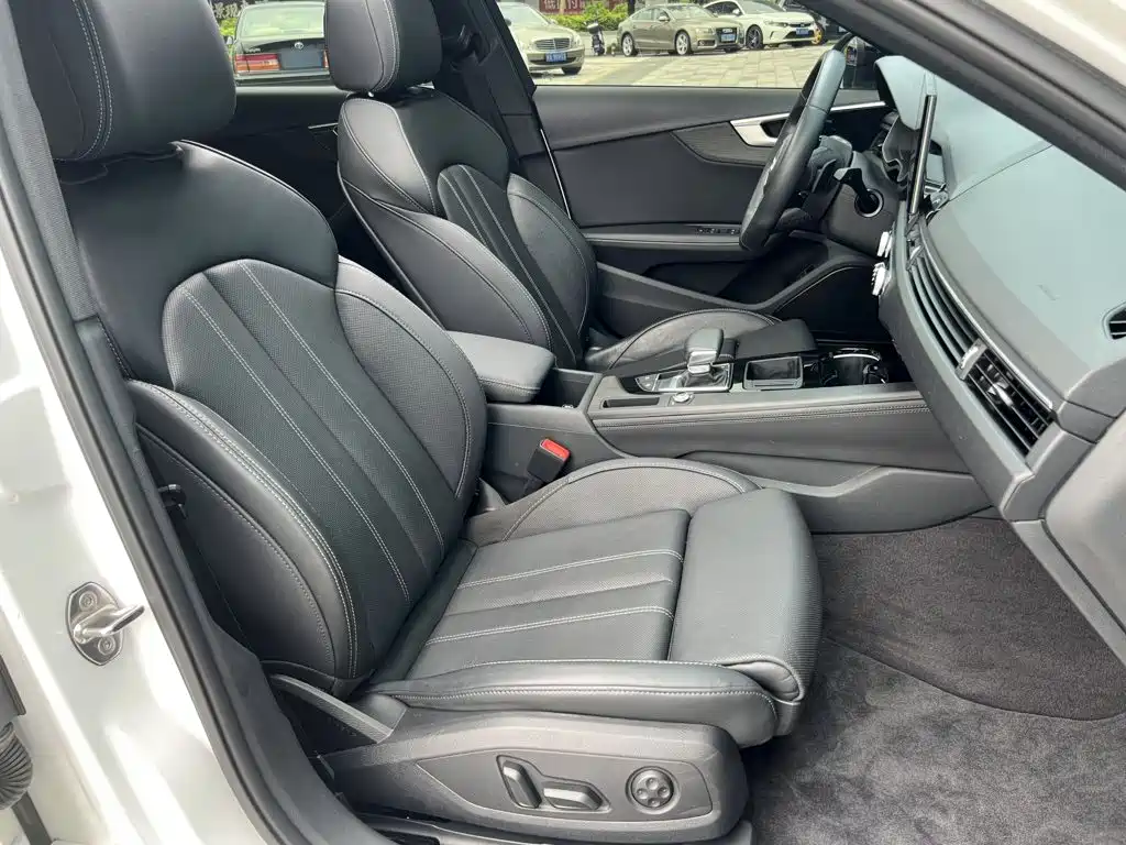 Audi A4L — миниатюра 4