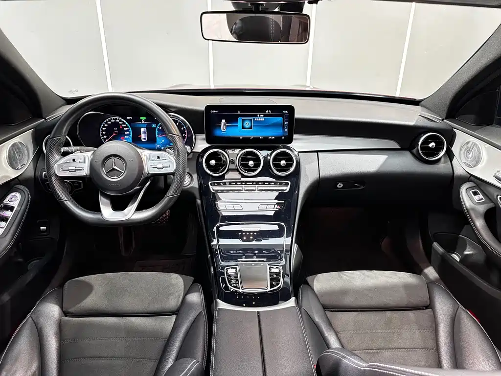 Mercedes-Benz C-Class — миниатюра 11