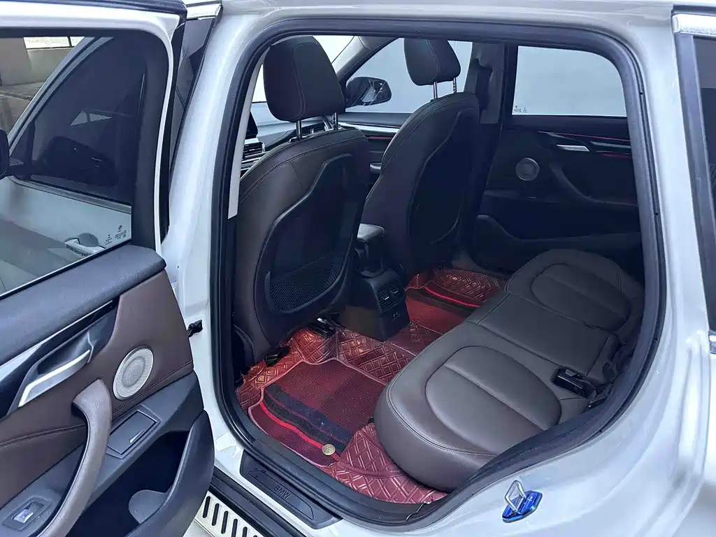 BMW X1 — миниатюра 10