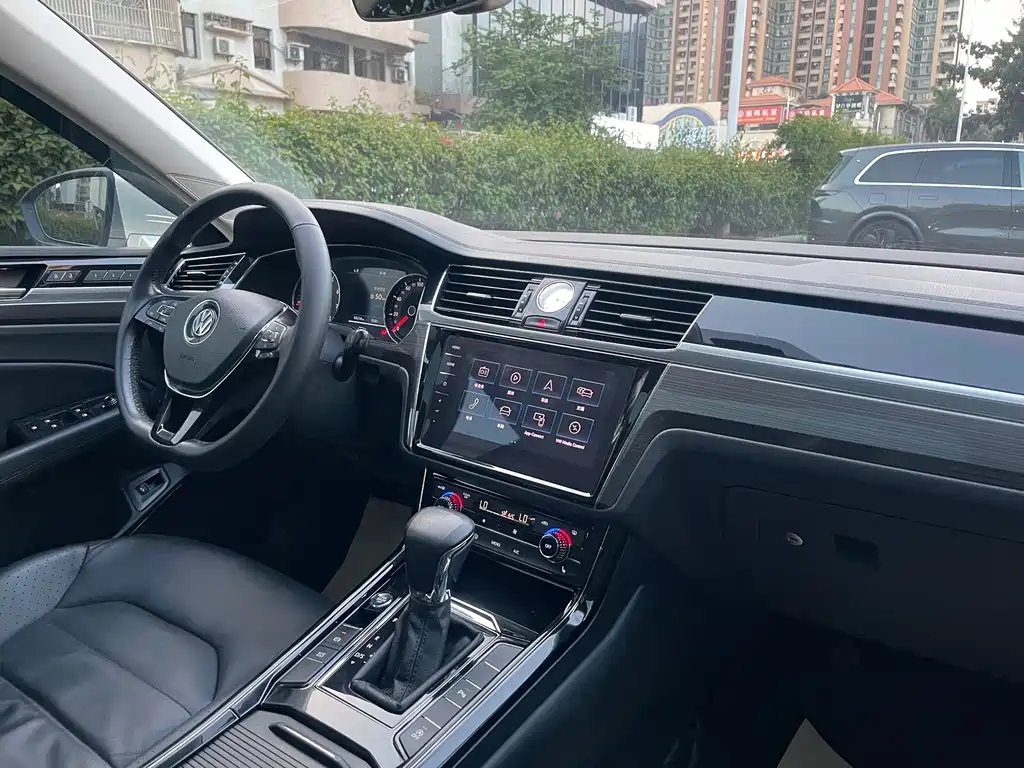 Volkswagen Phideon — миниатюра 11