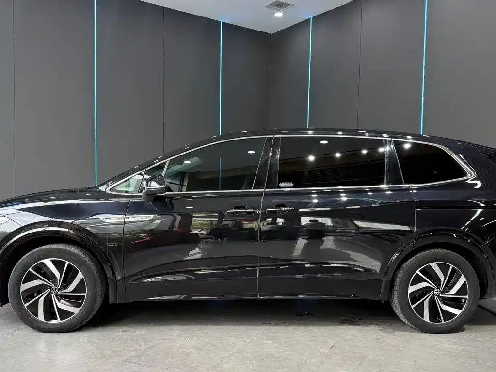 Volkswagen Viloran — миниатюра 5