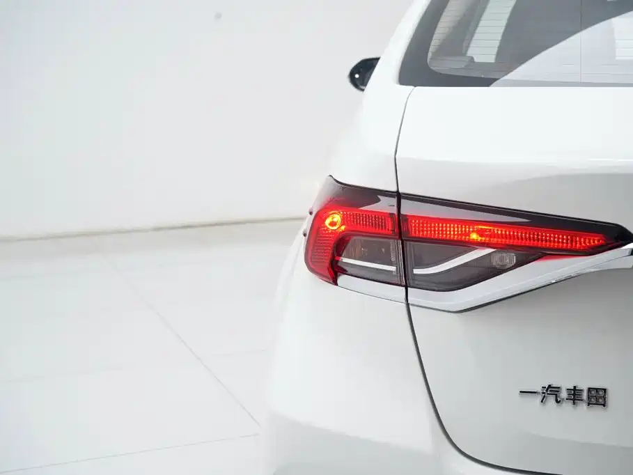 Toyota Corolla — миниатюра 11