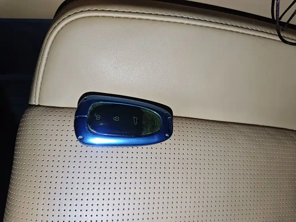 Li Auto Li ONE — миниатюра 9