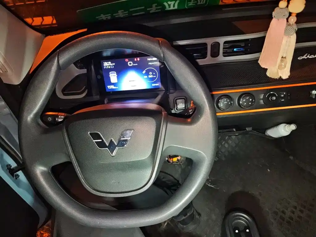Wuling MINIEV — миниатюра 20