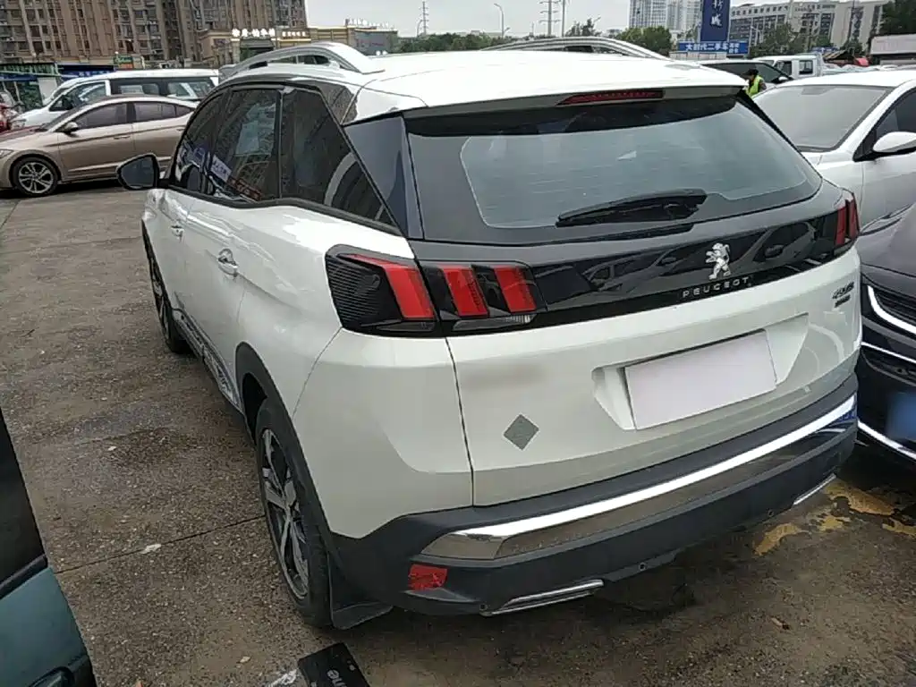 Peugeot 4008 — миниатюра 5
