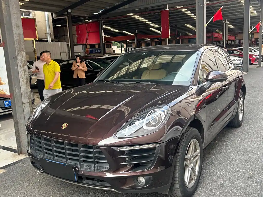 Porsche Macan — миниатюра 3