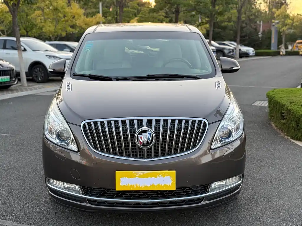 Buick GL8 — миниатюра 2