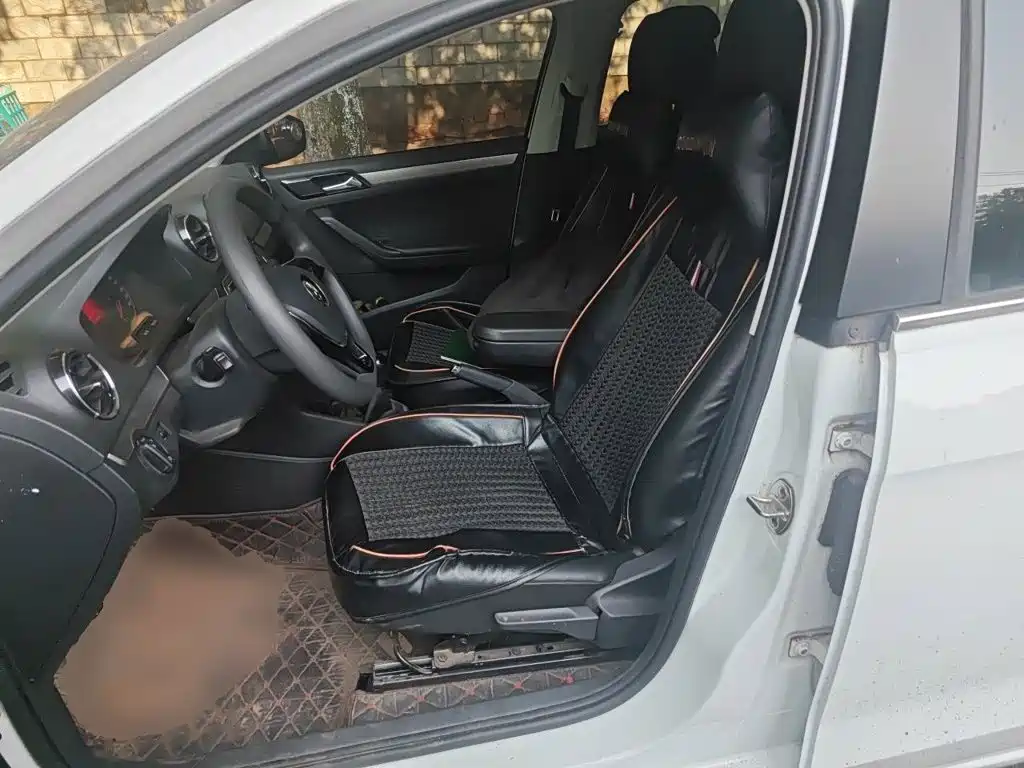 Volkswagen Jetta — миниатюра 16