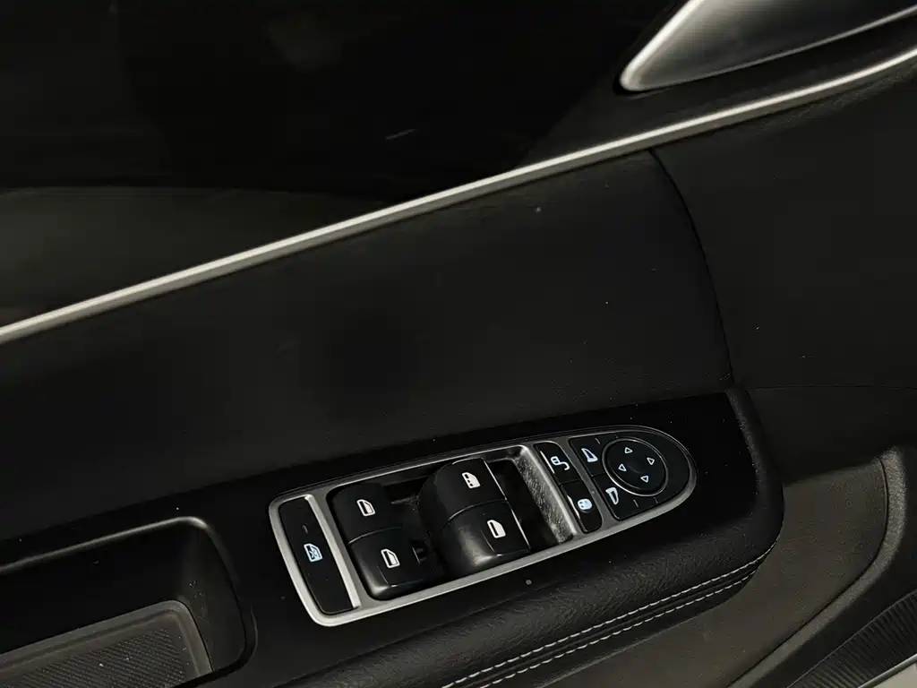 BYD Song MAX MAX 2019 1.5T AT 7 мест VI