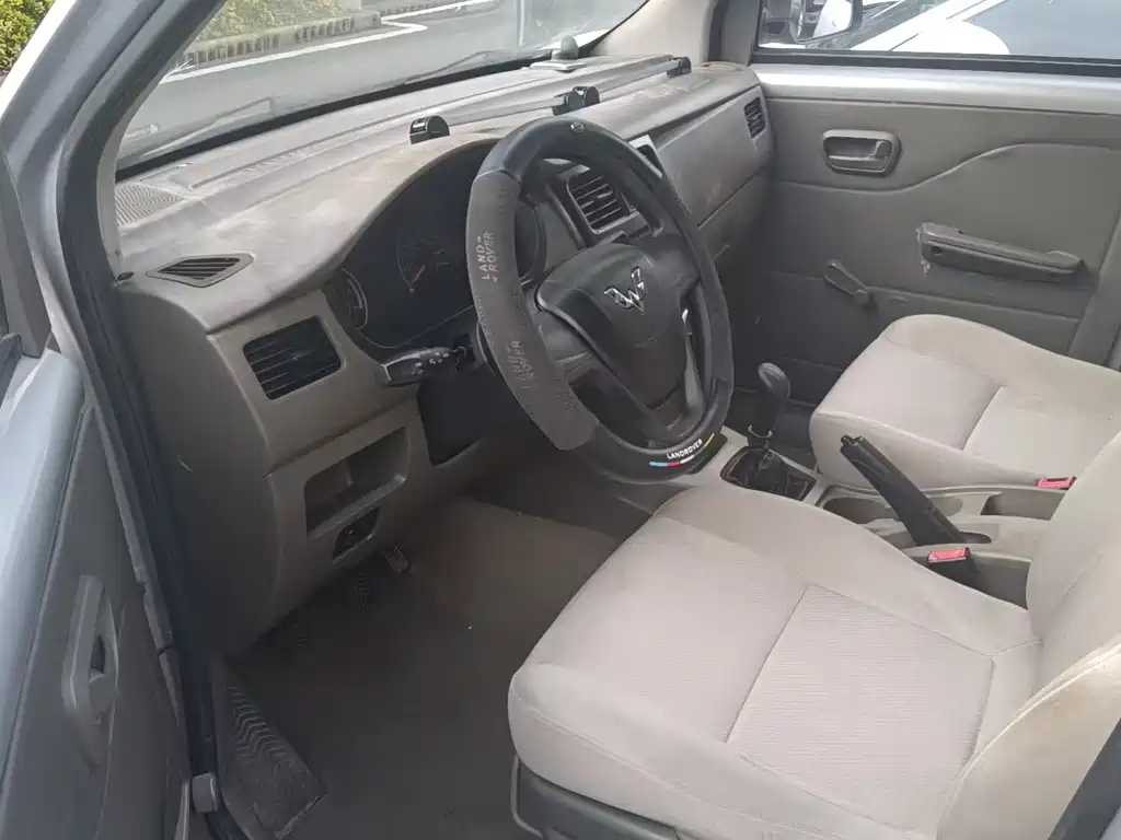 Wuling Rongguang V — миниатюра 3