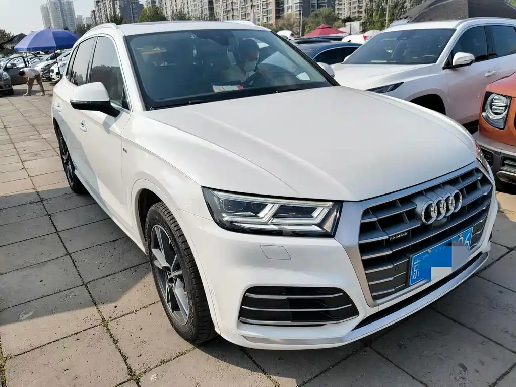Audi Q5L — миниатюра 3