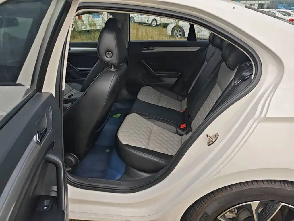 Volkswagen Lamando — миниатюра 17
