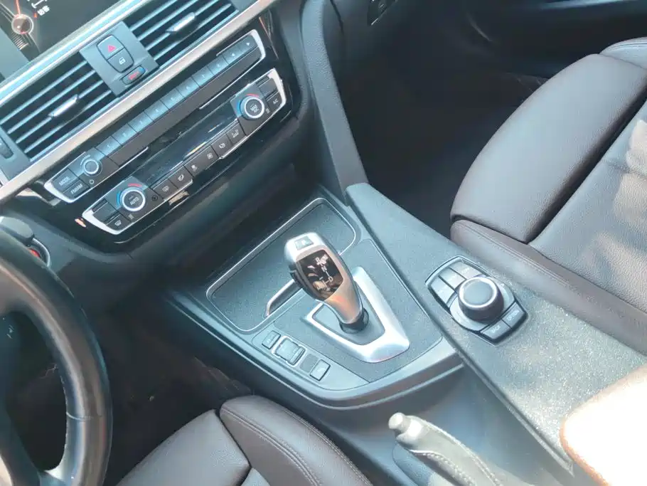 BMW 3 Series — миниатюра 16