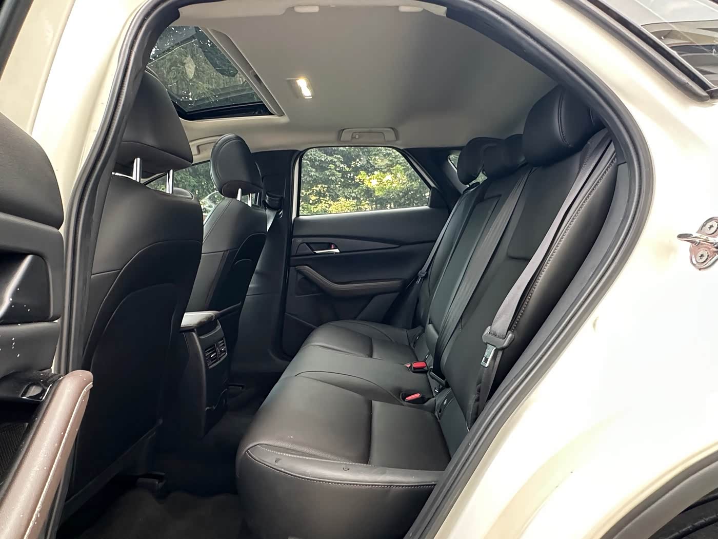 Mazda CX-30 2.0 л 2022 г. Белый, пробег 36000 км