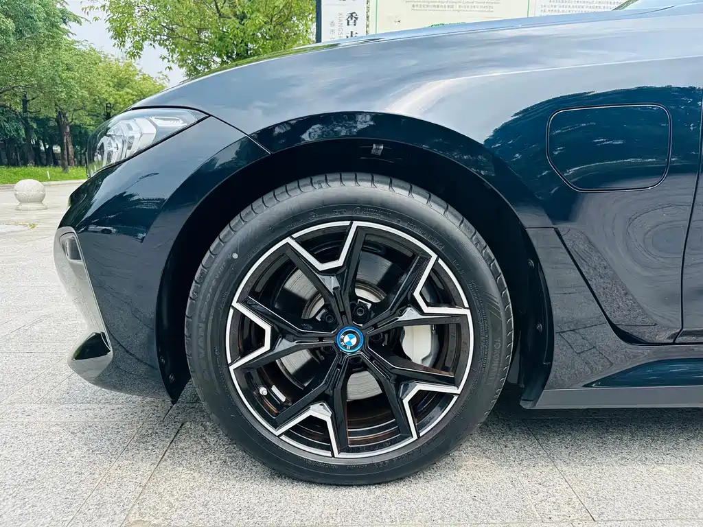 BMW i3 2024 eDrive 40 L