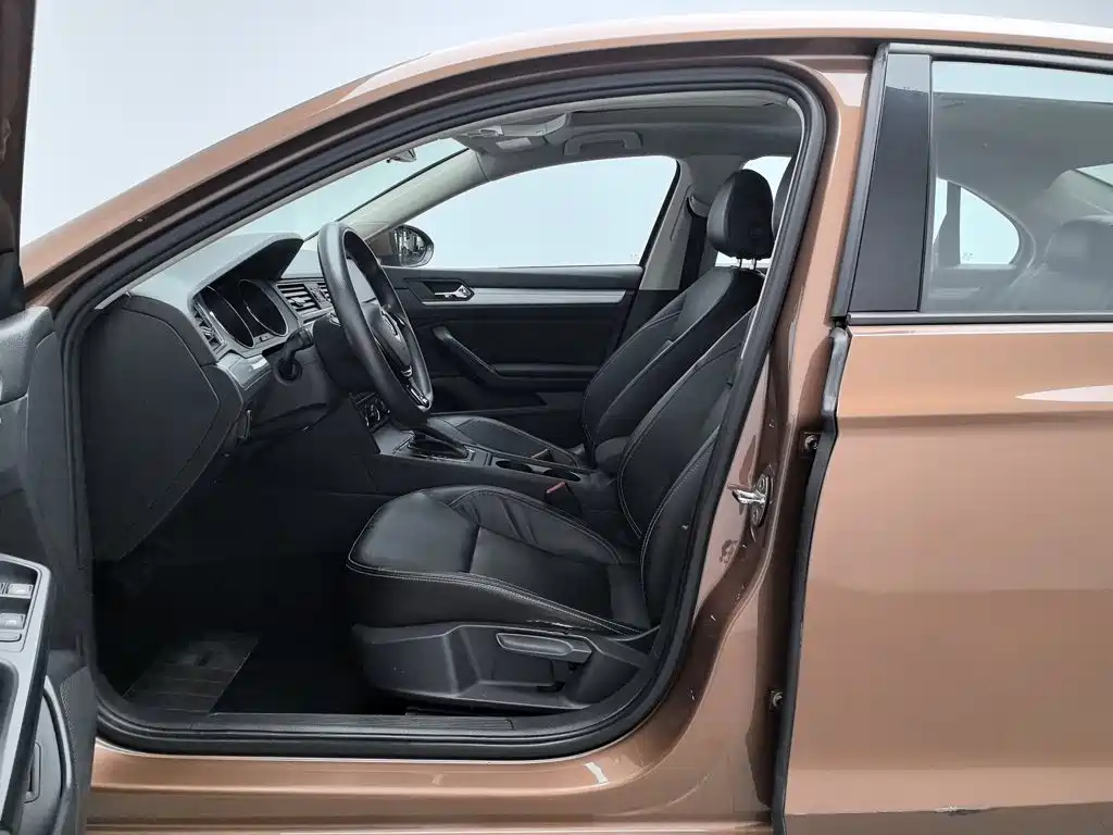 Volkswagen Lamando — миниатюра 10