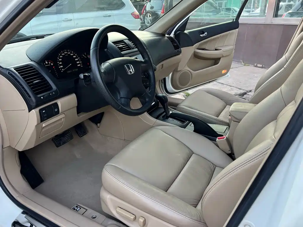 Honda Accord — миниатюра 4