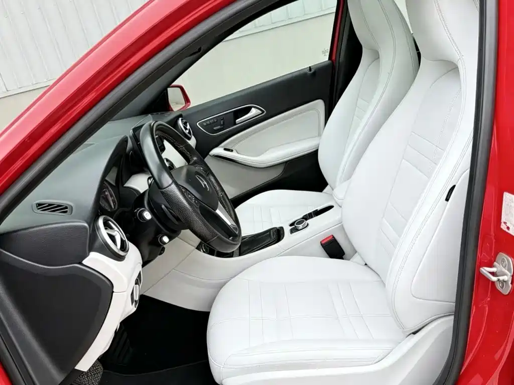 Mercedes-Benz A-Class (Import) — миниатюра 8