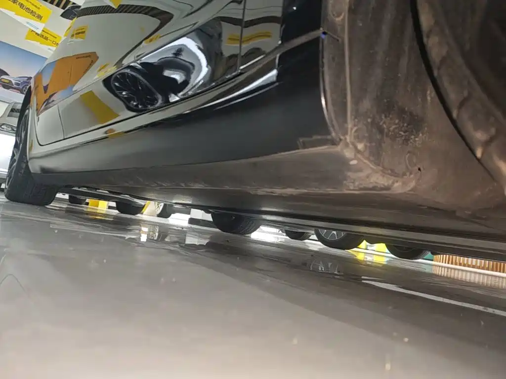Tesla Model 3 — миниатюра 21
