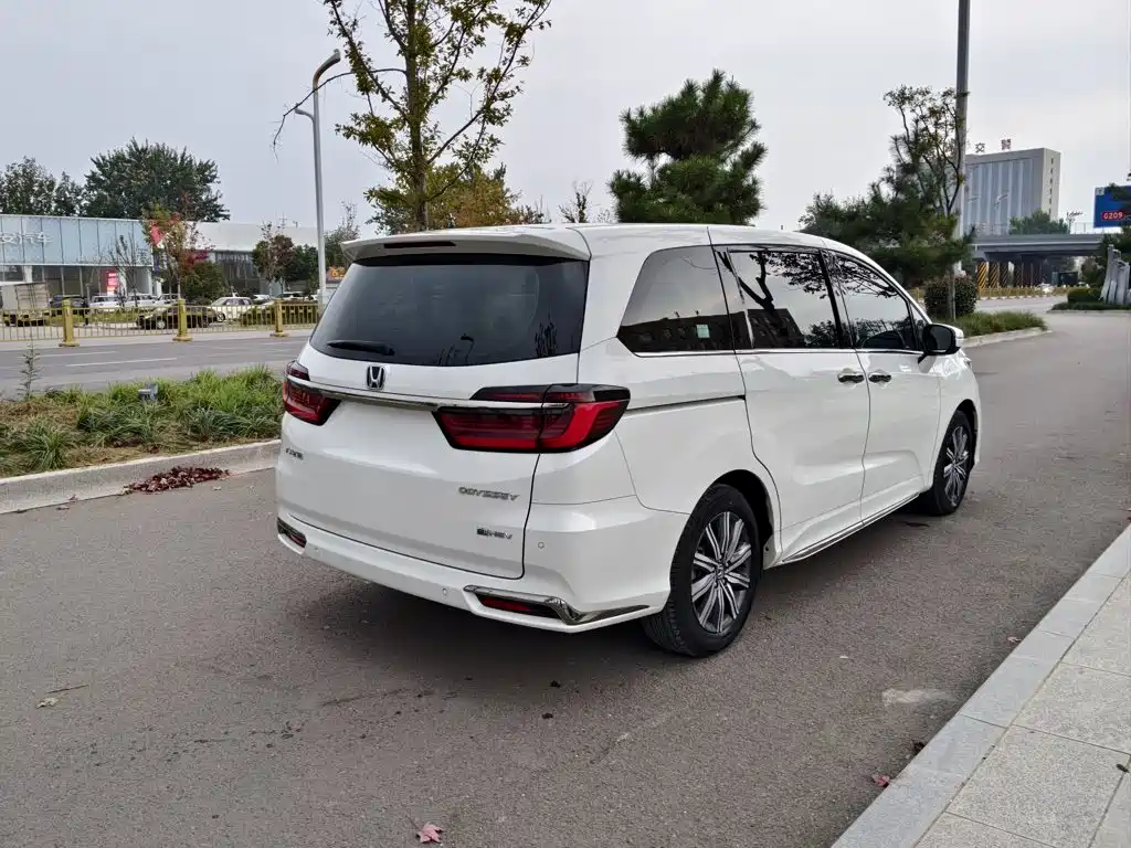 Honda Odyssey — миниатюра 7