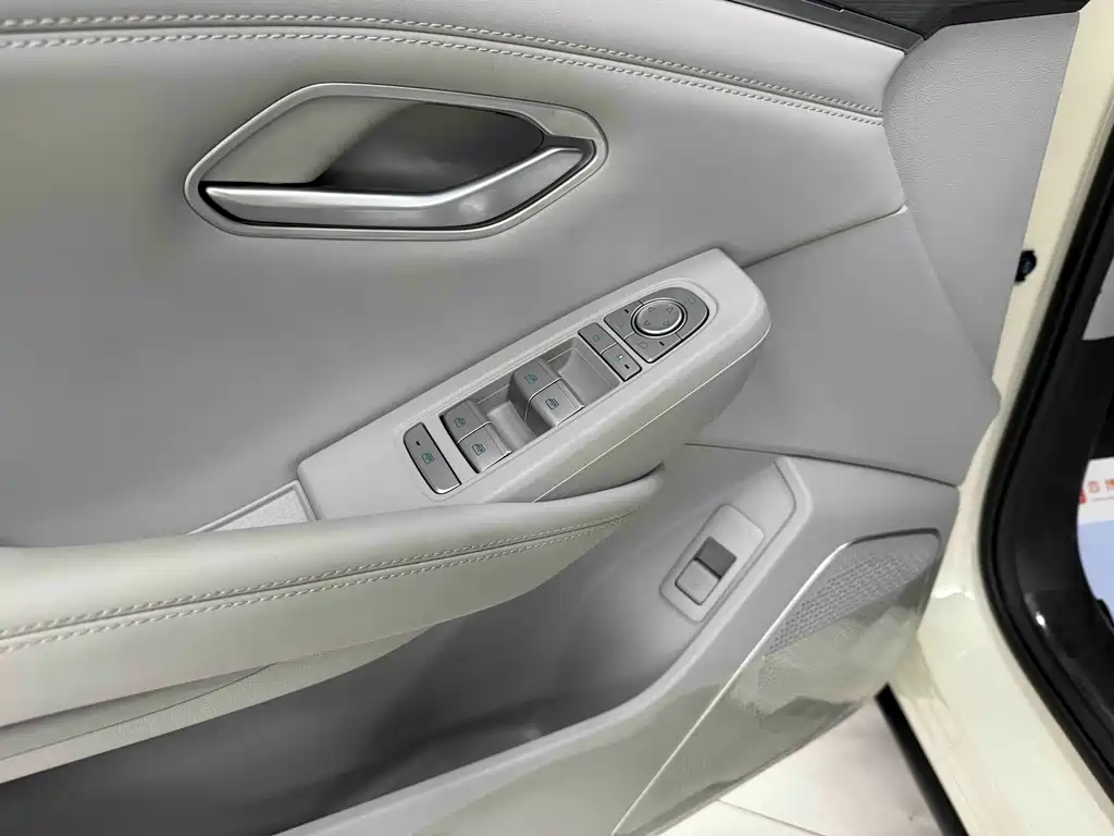 BYD Song Ultra — миниатюра 7