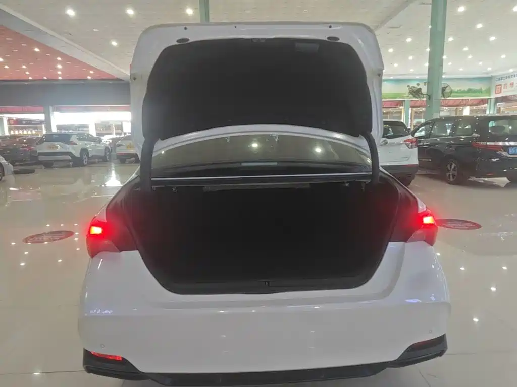 Toyota Avalon — миниатюра 19
