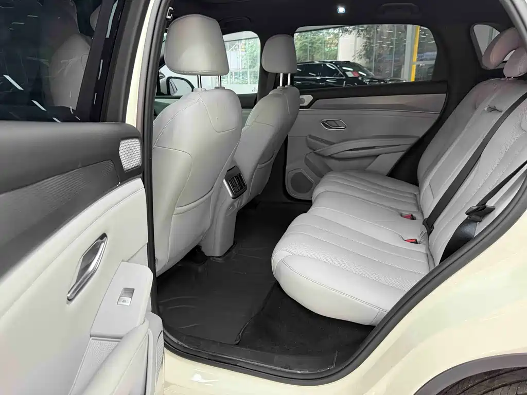 BYD Song Ultra — миниатюра 17