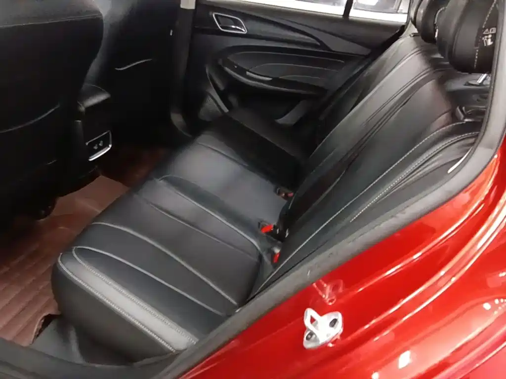 Roewe i5 — миниатюра 17