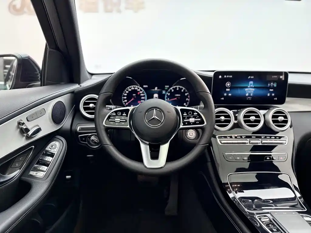 Mercedes-Benz GLC — миниатюра 14