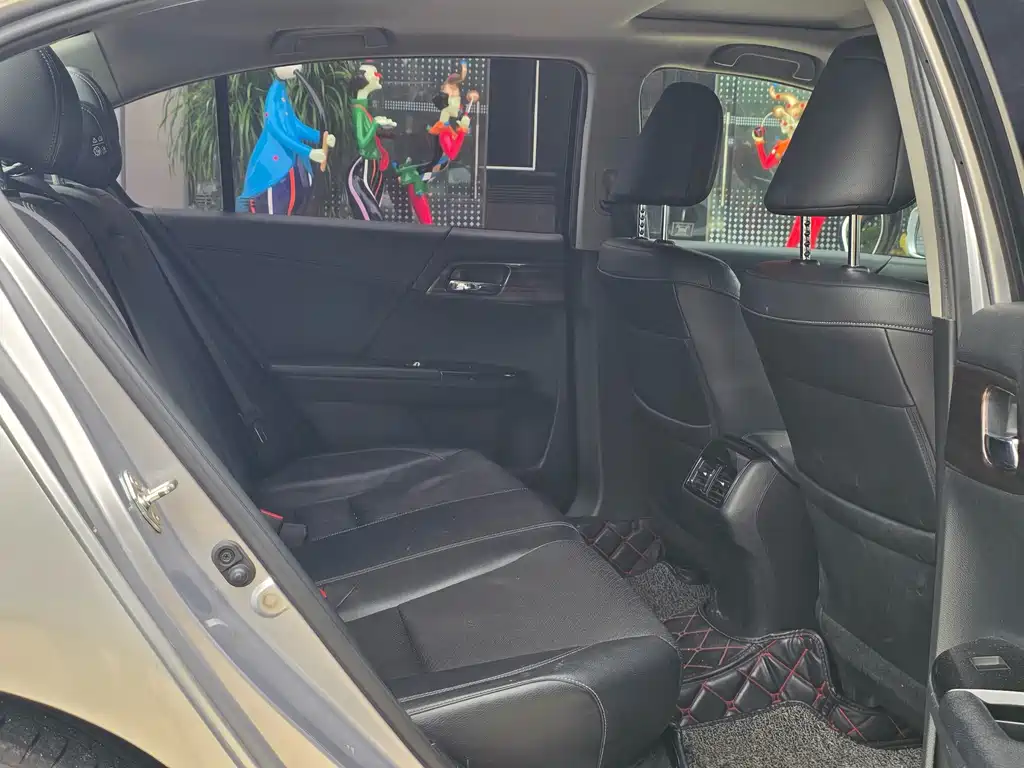 Honda Accord — миниатюра 14