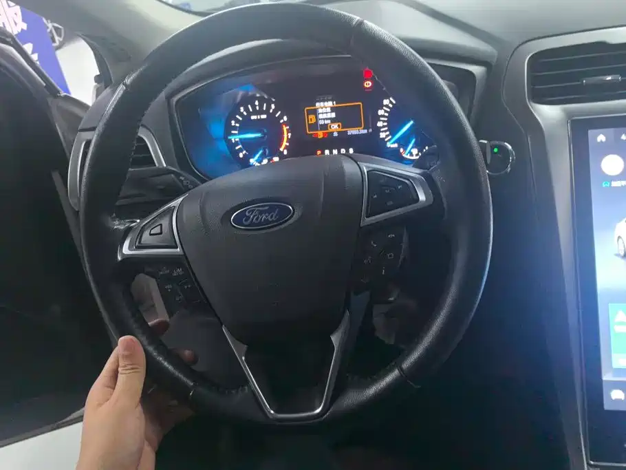 Ford Mondeo — миниатюра 15
