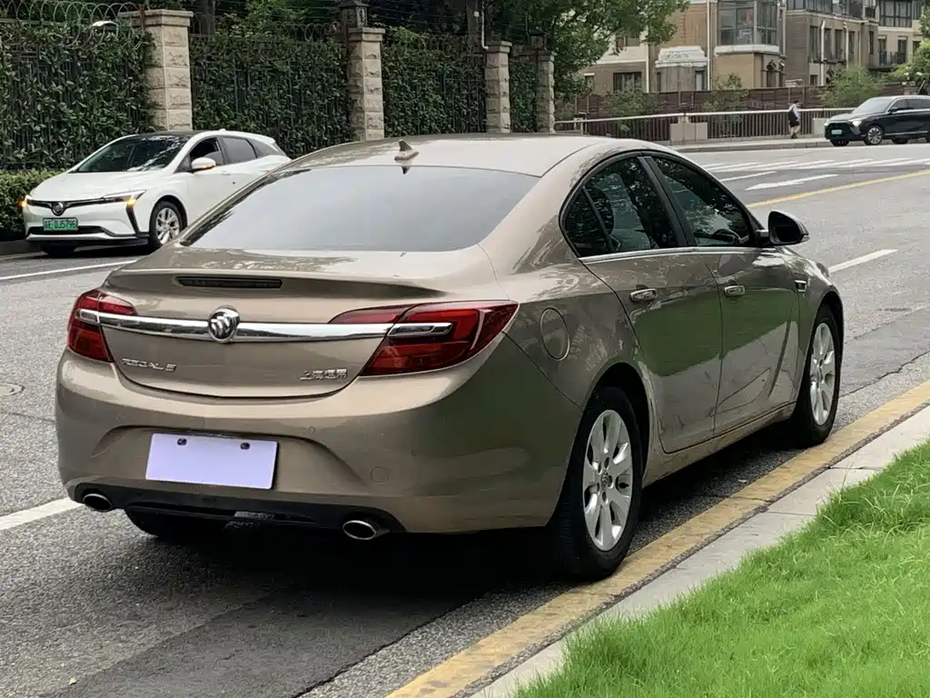 Buick Regal — миниатюра 4