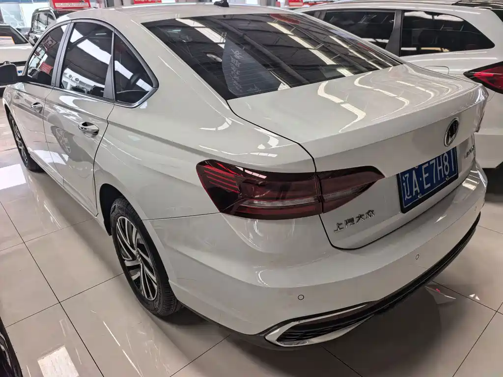 Volkswagen Lavida — миниатюра 6