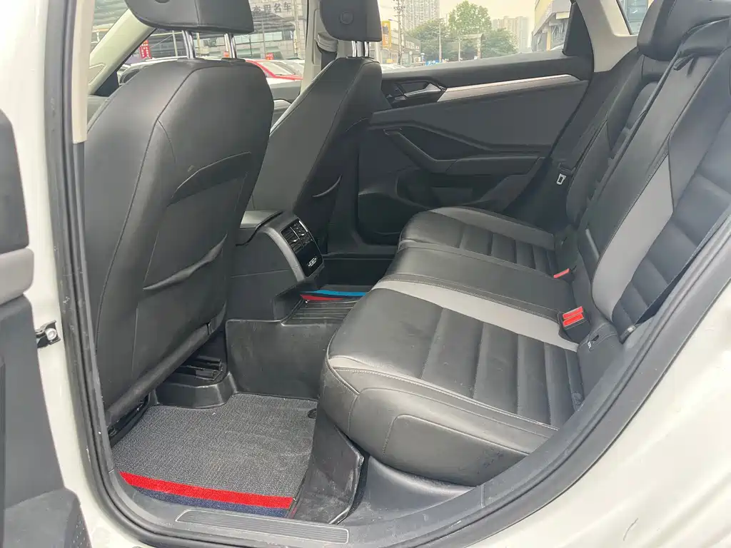 Volkswagen Sagitar — миниатюра 15