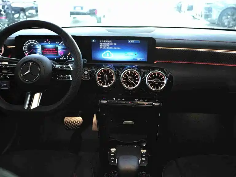 Mercedes-Benz A-Class — миниатюра 4