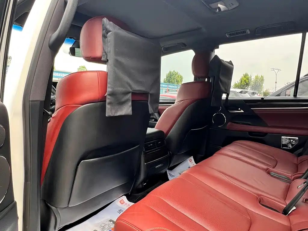 Lexus LX — миниатюра 9