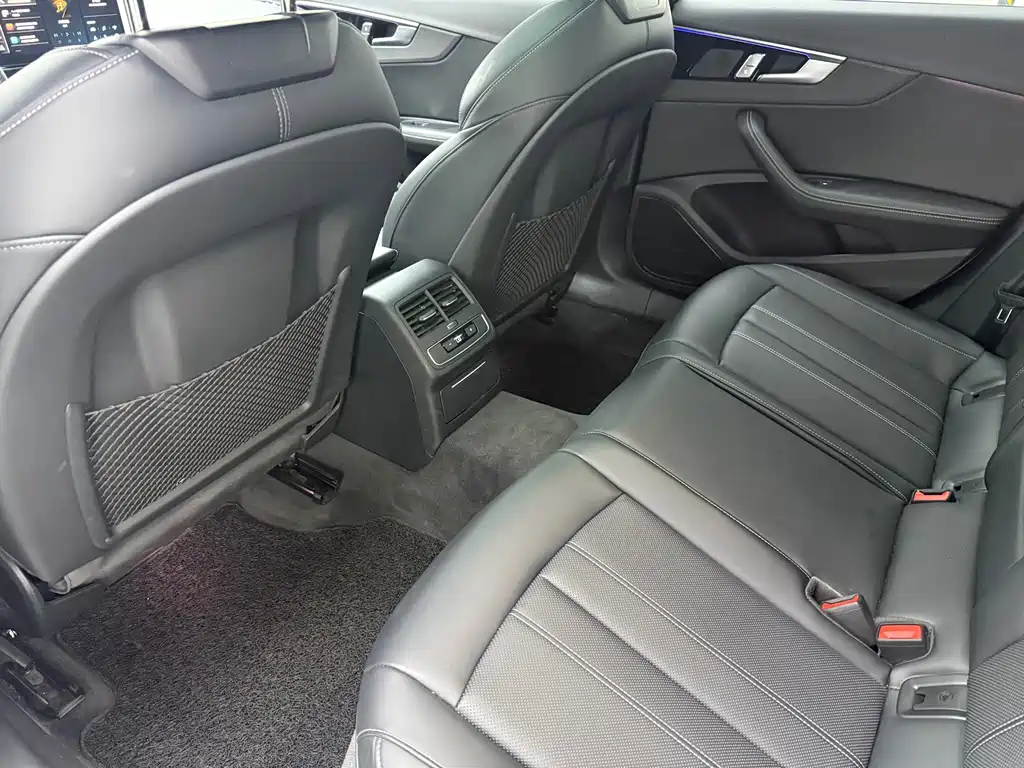 Audi A4L — миниатюра 13