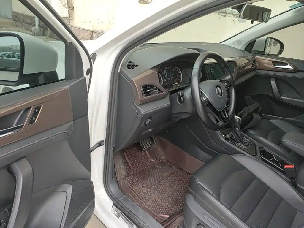 Volkswagen Tharu — миниатюра 16