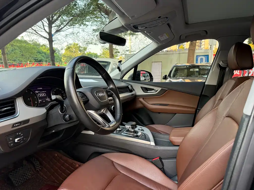 Audi Q7 — миниатюра 7