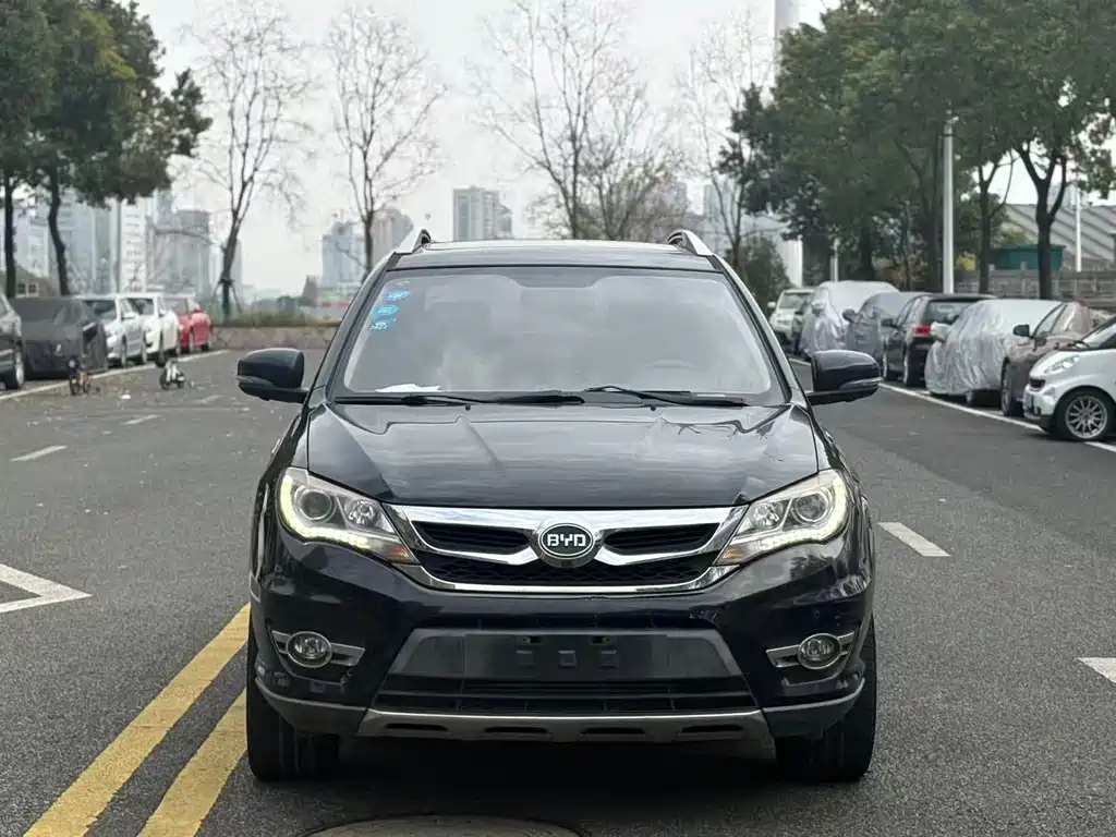 BYD S7