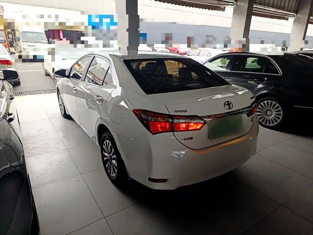 Toyota Corolla — миниатюра 5