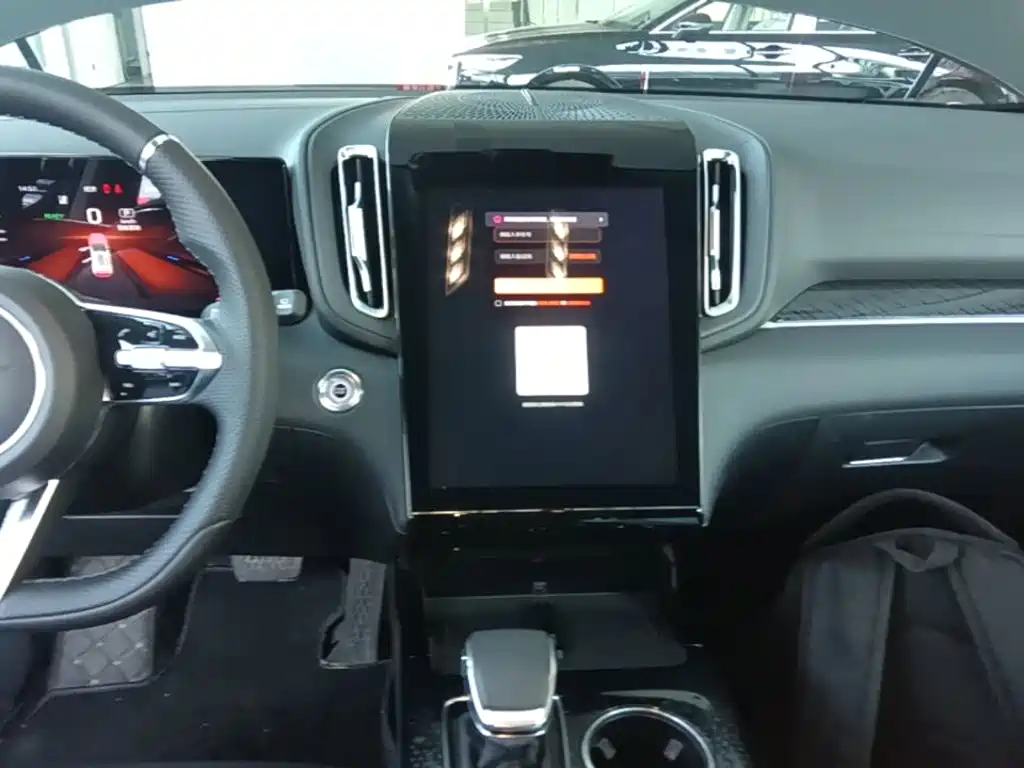 Hongqi Hongqi HS3 PHEV — миниатюра 13