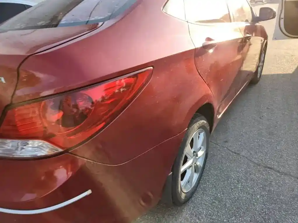 Hyundai Verna — миниатюра 4