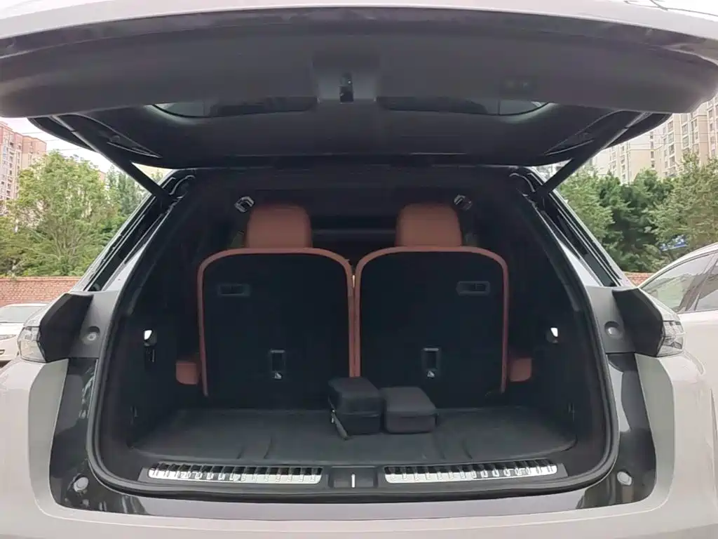 Li Auto Li L8 — миниатюра 19