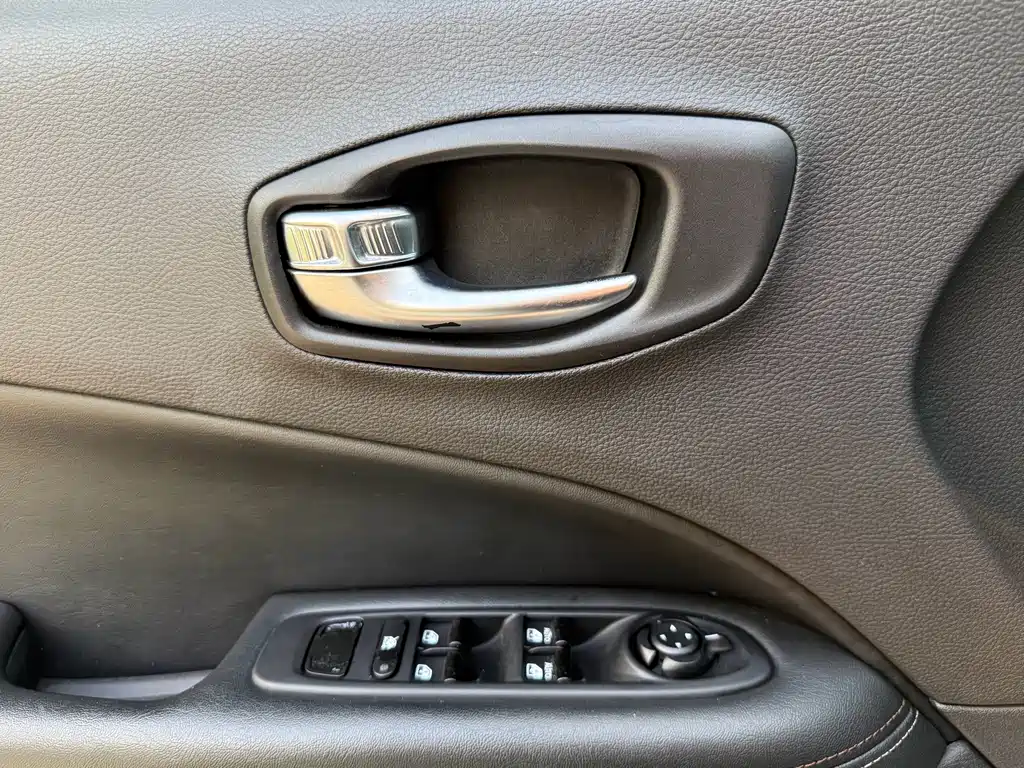 Jeep Compass 200T Auto Home Enjoy Edition, фото 17
