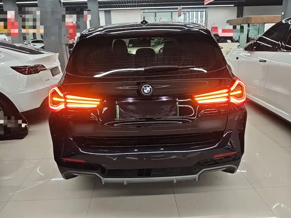 BMW iX3 — миниатюра 6