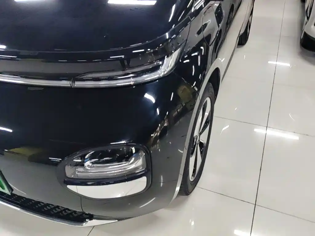 Baojun Yunduo — миниатюра 24