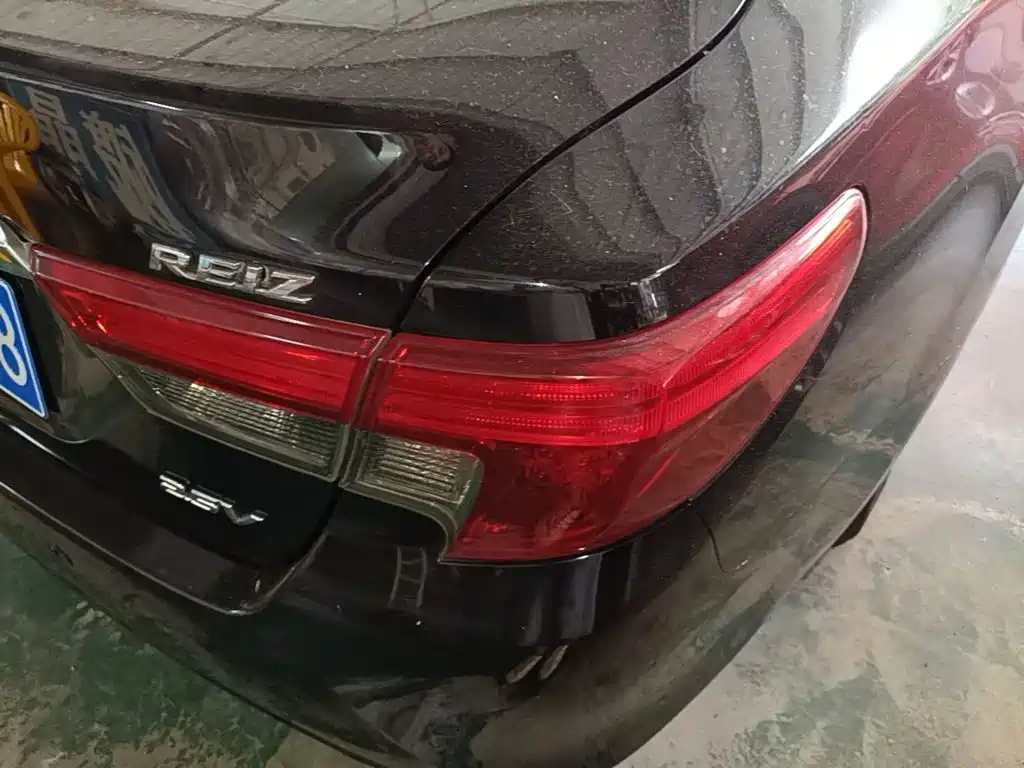 Toyota Reiz — миниатюра 8