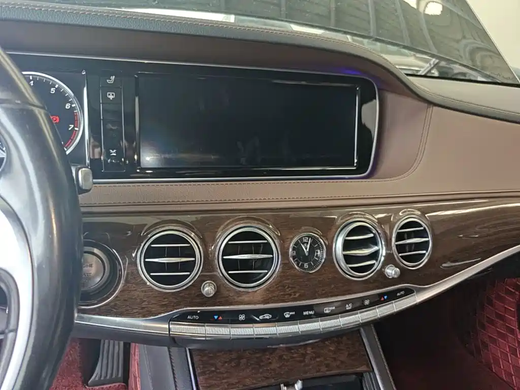 Mercedes-Benz S-Class — миниатюра 13