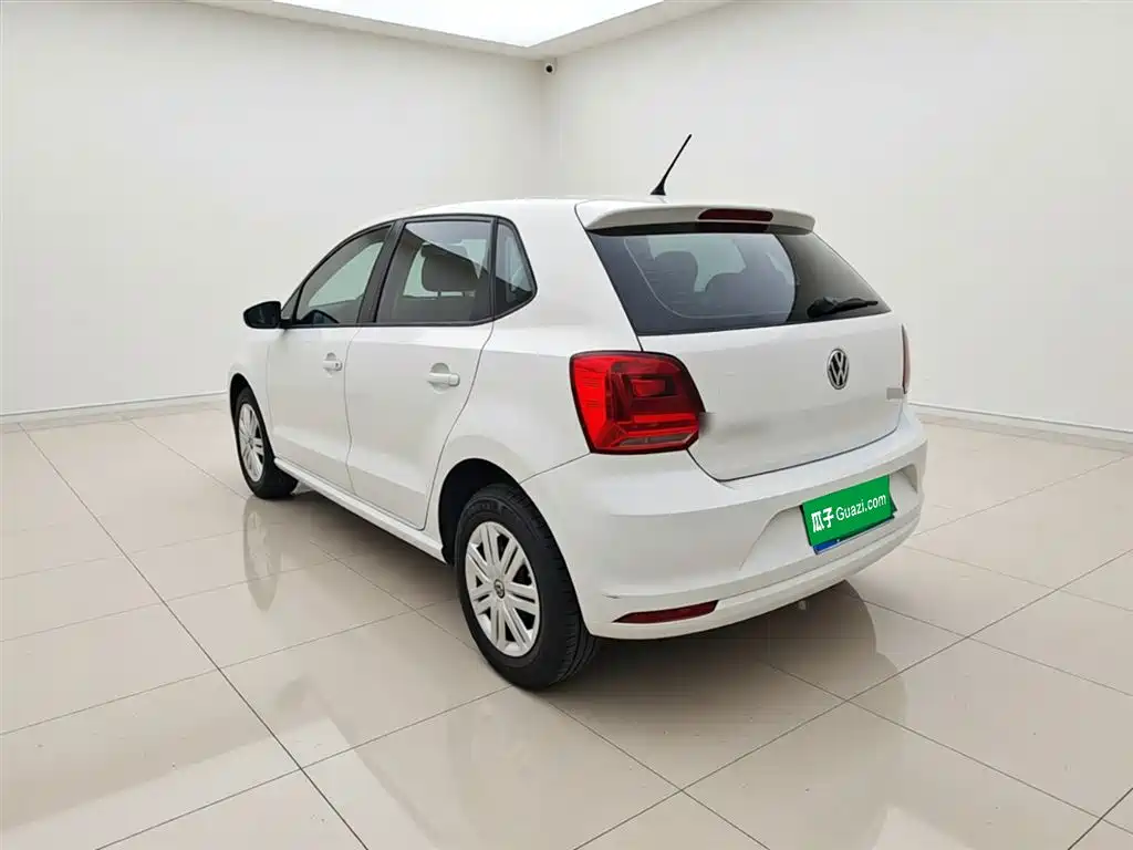 Volkswagen Polo 2016 1.4L MT